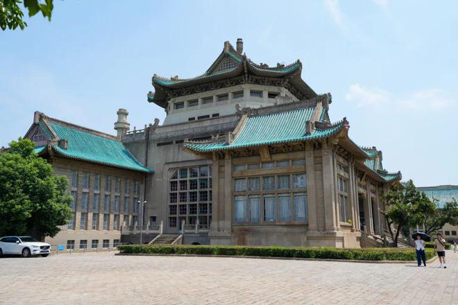 狮子精品夏令营 探访武汉大学、华中科大参观黄鹤楼、湖北省博物馆春假爆款武汉名校夏令营开启报名(图9)