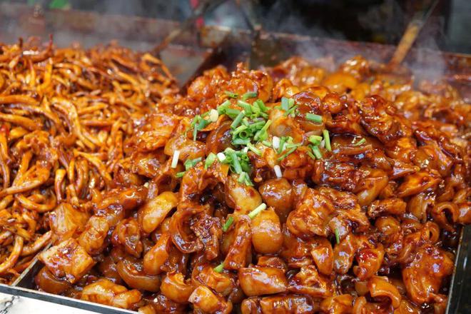 狮子精品夏令营 探访武汉大学、华中科大参观黄鹤楼、湖北省博物馆春假爆款武汉名校夏令营开启报名(图19)