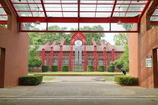 狮子精品夏令营 探访武汉大学、华中科大参观黄鹤楼、湖北省博物馆春假爆款武汉名校夏令营开启报名(图22)